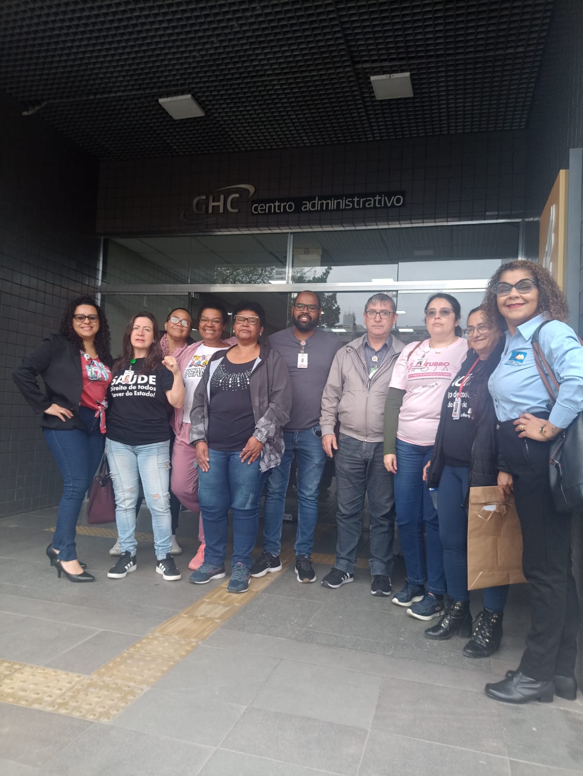 Imagem da notícia: Reunião entre os trabalhadores, ASERGHC, Sindisaúde e diretoria do GHC discute questões fundamentais relacionadas ao ambiente de trabalho